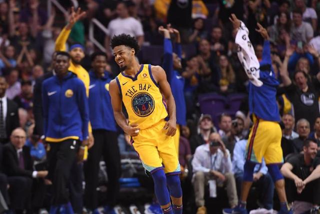 里约奥运会夺冠十周年 中国女排冠军走进南京校园